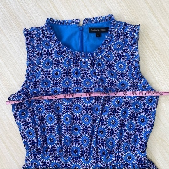 Banana Republic The Print Ruffle Dress blue tiered size 6 - Picture 15 of 15